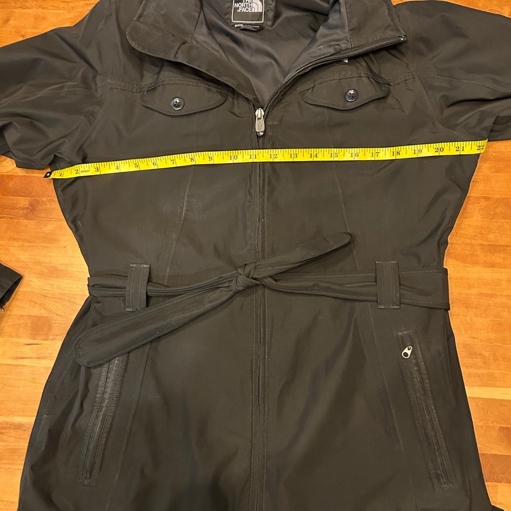 The North Face Women's L Black HyVent Belted Rain Trench Coat Jacket Hooded - Picture 6 of 7